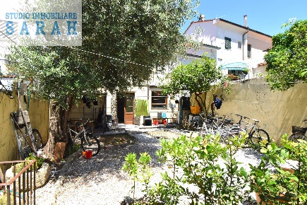 Foto Casa indipendente in Via Cesare Battisti 40, Viareggio Centro
