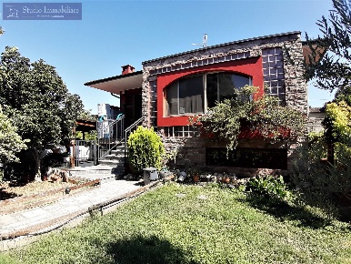 Foto Villa unifamiliare in Via Giacomo Puccini 4, Casteggio Centro