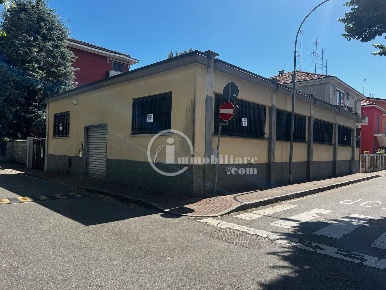 Foto Laboratorio in Via Isonzo 8/10, Buccinasco di 185 m² con 2 locali