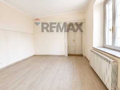 Foto Ufficio in Via Dolores Bello 5, Novara Centro Storico di 62 m²