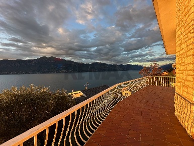 Foto Villa unifamiliare in via La Pianta, Brenzone sul Garda Magugnano
