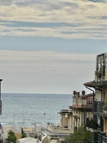 Foto Appartamento a Viareggio Centro di 110 m² con 5 locali in vendita