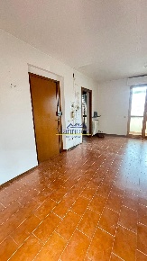 Foto Appartamento a Cascina Semicentro di 75 m² con 4 locali in vendita