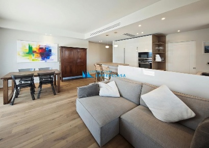 Foto Attico a Montignoso Cinquale di 100 m² con 5 locali in vendita