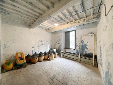 Foto Casa indipendente a Vicopisano Uliveto Terme di 280 m² con 12 locali