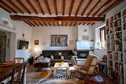 Foto Casa indipendente a Calci Centro di 140 m² con 6 locali in vendita