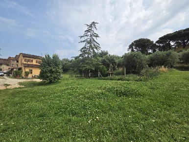 Foto Casale a Montecarlo Centro di 150 m² con 5 locali in vendita