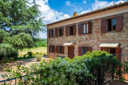 Foto Casale a Porcari Gragnano - Lappato di 510 m² con 10 locali in vendita