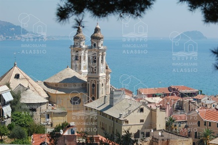 Foto Box in piazza Alba Piazza Alba Laigueglia SV Italia, Laigueglia