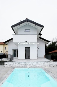 Foto Villa unifamiliare in Via Mameli, Arsago Seprio di 270 m² con 5 locali