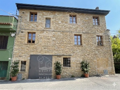 Foto Rustico in Borgata Ponte 57 17033 Garlenda SV Italia, Garlenda