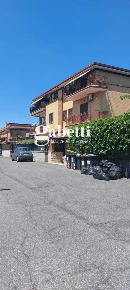 Foto Appartamento in Via TORREMAGGIORE 35, Roma Borghesiana di 146 m²