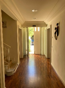 Foto Villa unifamiliare a Fano di 300 m² con 8 locali in vendita