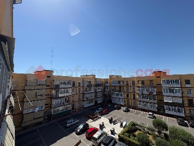 Foto Appartamento in Napoli, Bari San Girolamo di 84 m² con 3 locali