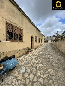 Foto Casa indipendente a Marsala Contrade Extraurbane di 140 m² in vendita