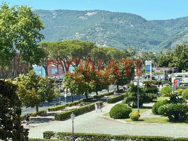 Foto Appartamento a La Spezia Centro Storico di 208 m² con 8 locali
