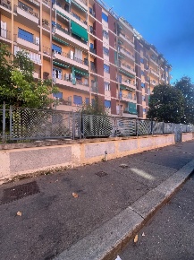 Foto Appartamento in Via Aosta 50, Torino Aurora di 83 m² con 4 locali