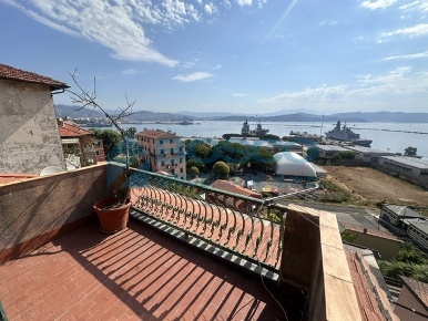 Foto Appartamento in Via Belvedere 17, La Spezia Marola - Campiglia
