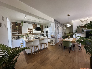 Foto Appartamento a Mazara del Vallo Centro di 130 m² con 6 locali
