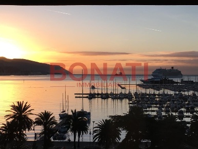 Foto Appartamento a La Spezia Centro Storico di 100 m² con 5 locali