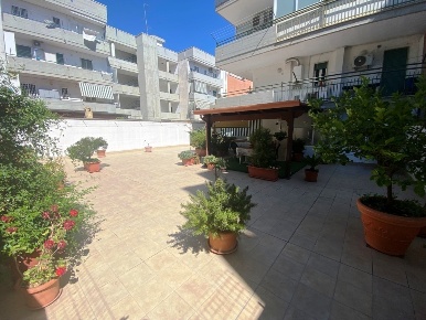 Foto Appartamento in Via Onofrio Fiermonte 9, Casamassima di 85 m²