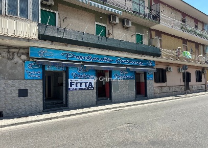 Foto Locale commerciale in Via San Francesco D'Assisi 89, Acerra Centro
