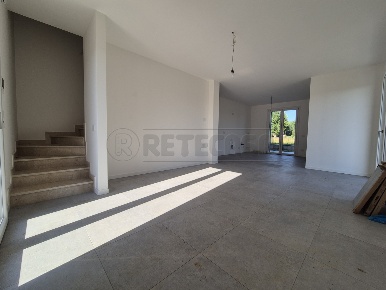 Foto Villa unifamiliare in Via Carbonera, Cremona Santa Cristina di 139 m²