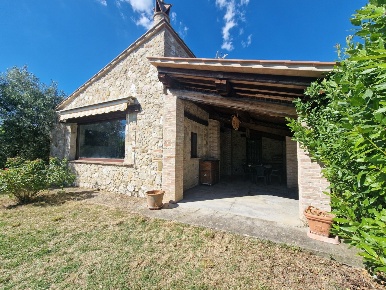 Foto Casale in Strada Zamponare, Amelia di 100 m² con 4 locali in vendita