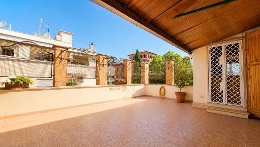 Foto Attico a Roma Bologna di 140 m² in vendita