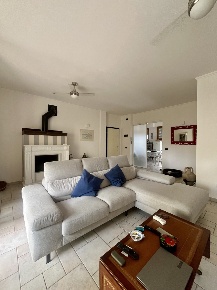 Foto Appartamento in Via Mazzini, Massa Marina di Massa Centro di 122 m²