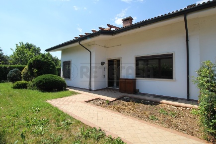Foto Appartamento in Via dei Platani 7/A, Arzignano Centro di 289 m²