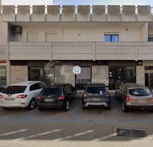 Foto Locale commerciale in Via G. D'Annunzio 47, Lecce Ariosto di 198 m²