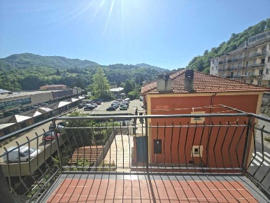 Foto Appartamento in Via Isorelle 38, Savignone Isorelle di 92 m²