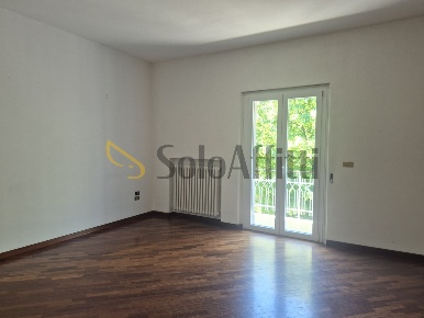 Foto Appartamento in Via del Greco, Pescara di 146 m² con 4 locali