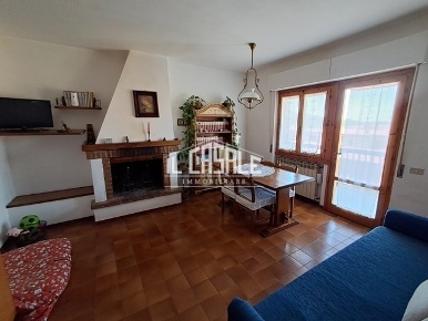 Foto Appartamento in Via Luigi Longo, Rufina Pomino di 78 m² con 4 locali