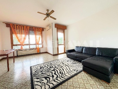Foto Appartamento a Aviano Zona Industriale di 130 m² con 6 locali
