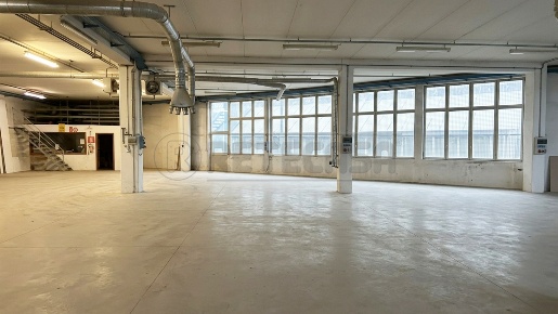 Foto Capannone industriale in Via del Lavoro 1, Arzignano Centro di 1140 m²