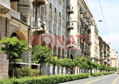 Foto Locale commerciale a La Spezia Centro Storico di 36 m² in affitto