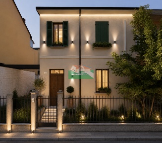 Foto Appartamento in Via Nervesa, Ravenna Borgo Nuovo - Ospedale di 330 m²