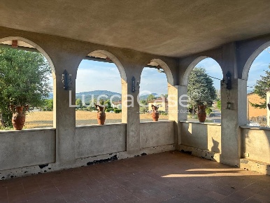 Foto Casa indipendente a Lucca Santa Maria a Colle - Ponte San Pietro