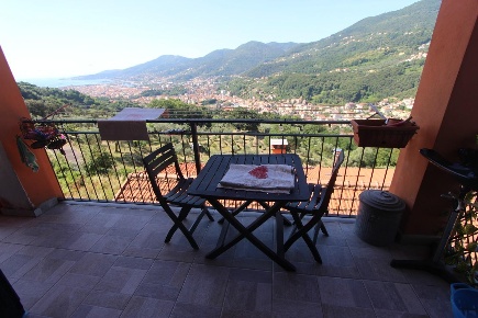 Foto Villa a schiera a La Spezia Foce - Marinasco di 93 m² con 5 locali