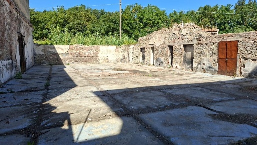 Foto Box a Terricciola Centro di 85 m² con 2 locali in vendita