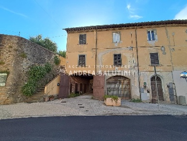 Foto Appartamento a Buti Cascine La Croce di 89 m² con 4 locali in vendita