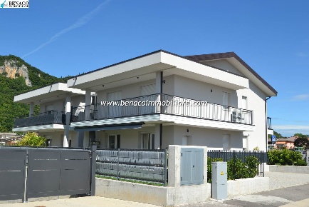 Foto Appartamento a Affi di 105 m² con 4 locali in vendita