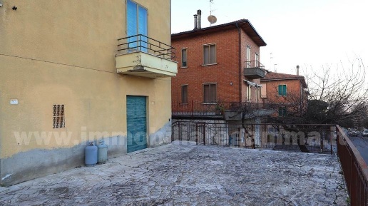 Foto Appartamento a Chianciano Terme Centro di 45 m² con 6 locali