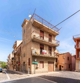 Foto Casa indipendente in via deledda 2, Lascari di 129 m² con 7 locali