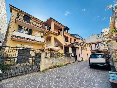 Foto Appartamento a Cosenza Centro di 218 m² con 4 locali in vendita