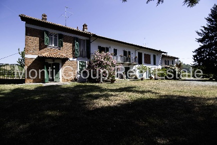 Foto Rustico a Strevi di 492 m² con 12 locali in vendita