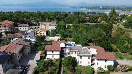 Foto Appartamento in Via Alessandro Manzoni 15, Peschiera del Garda Centro