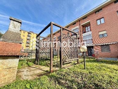 Foto Appartamento in Via Pateri, Nichelino di 75 m² con 3 locali in vendita